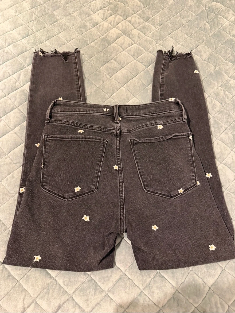 Abercrombie & Fitch High Rise Super Skinny Ankle Daisy Embroidered Jeans - 26